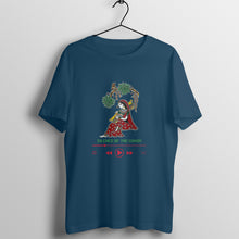 गैलरी व्यूवर में इमेज लोड करें, Silence of the Chasm - Madhubani Art - Loose Fit T-Shirt
